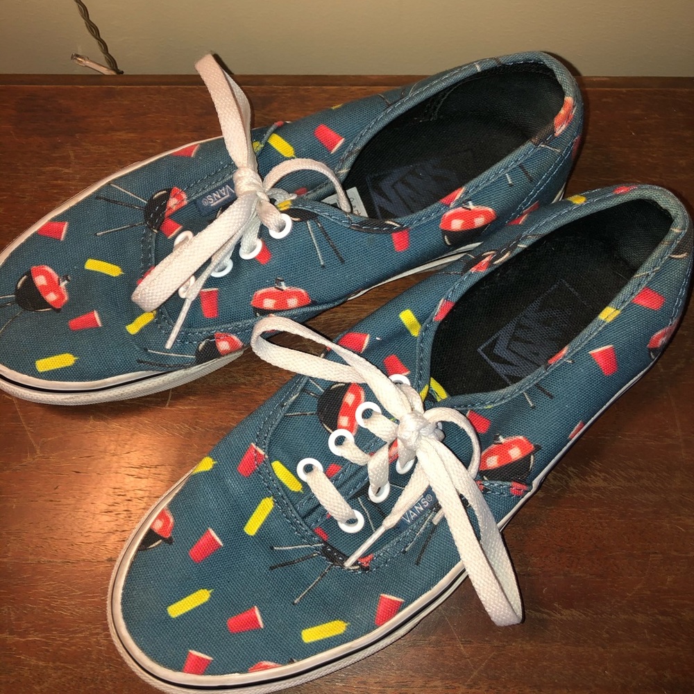 BBQ print vans
